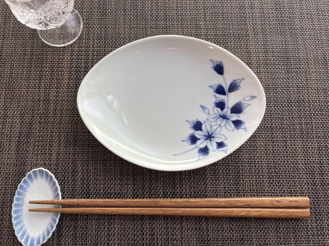 鉄仙花舟型銘々皿 しん窯青花匠 限定商品